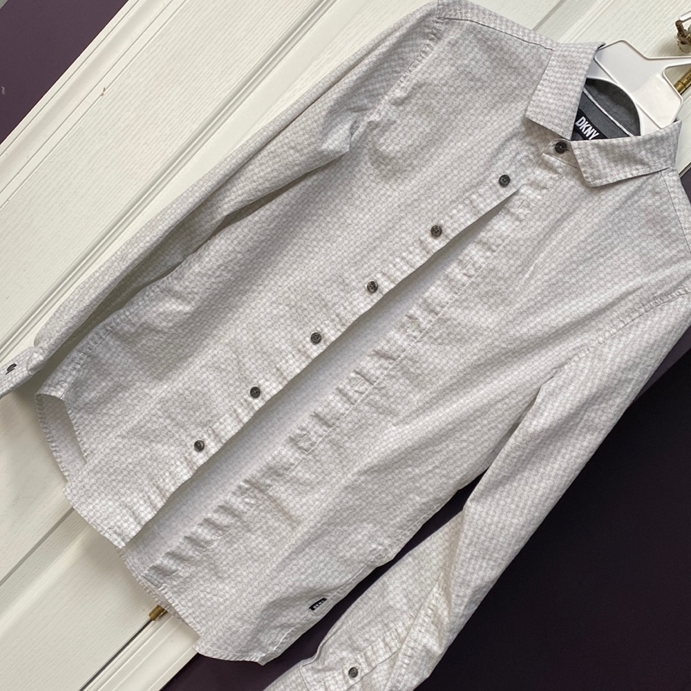 Men’s DKNY button down shirt